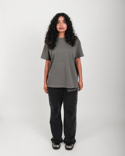 ANNIVERSARY ESSENTIAL TEE (CHARCOAL)