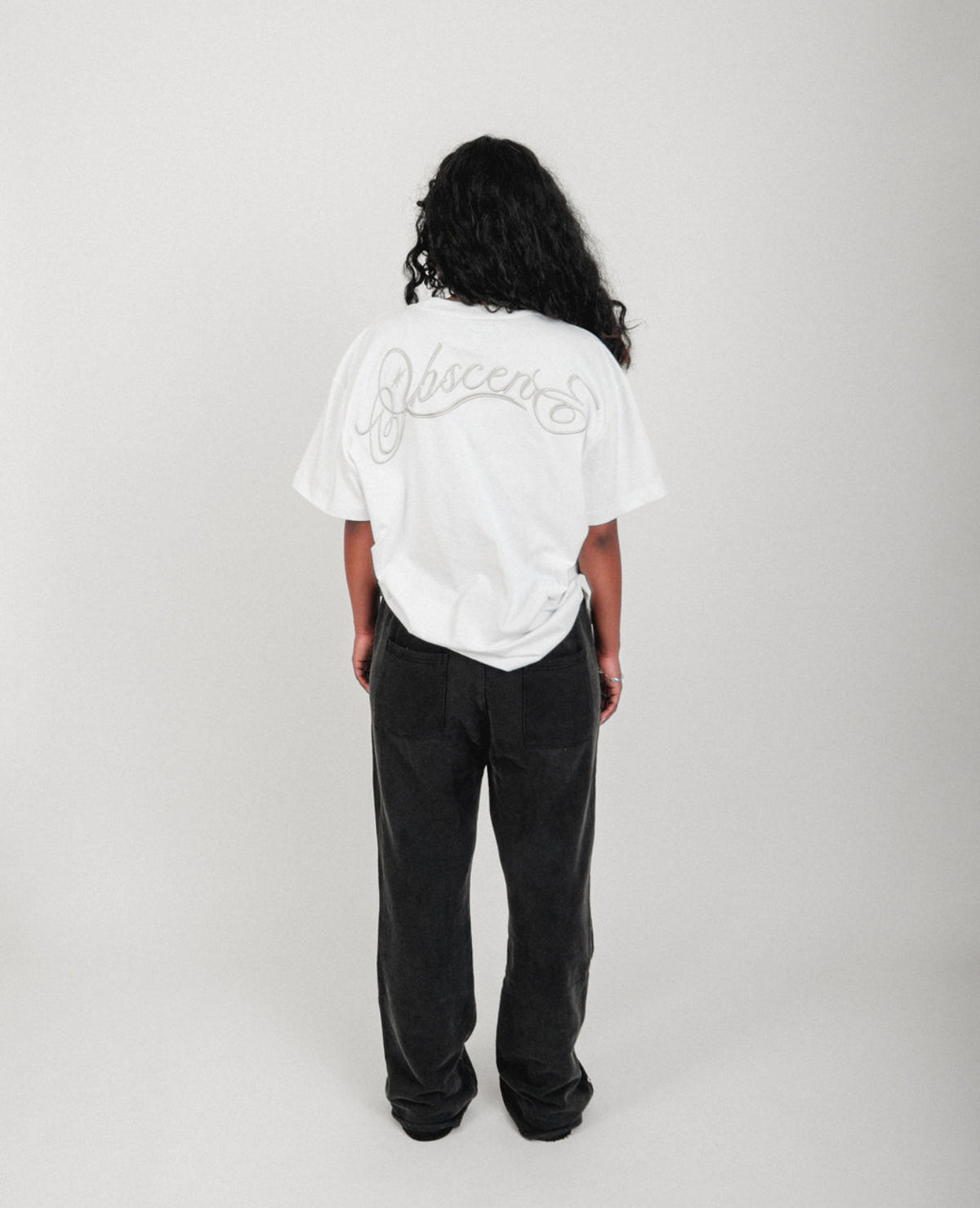 ANNIVERSARY ESSENTIAL TEE (WHITE)