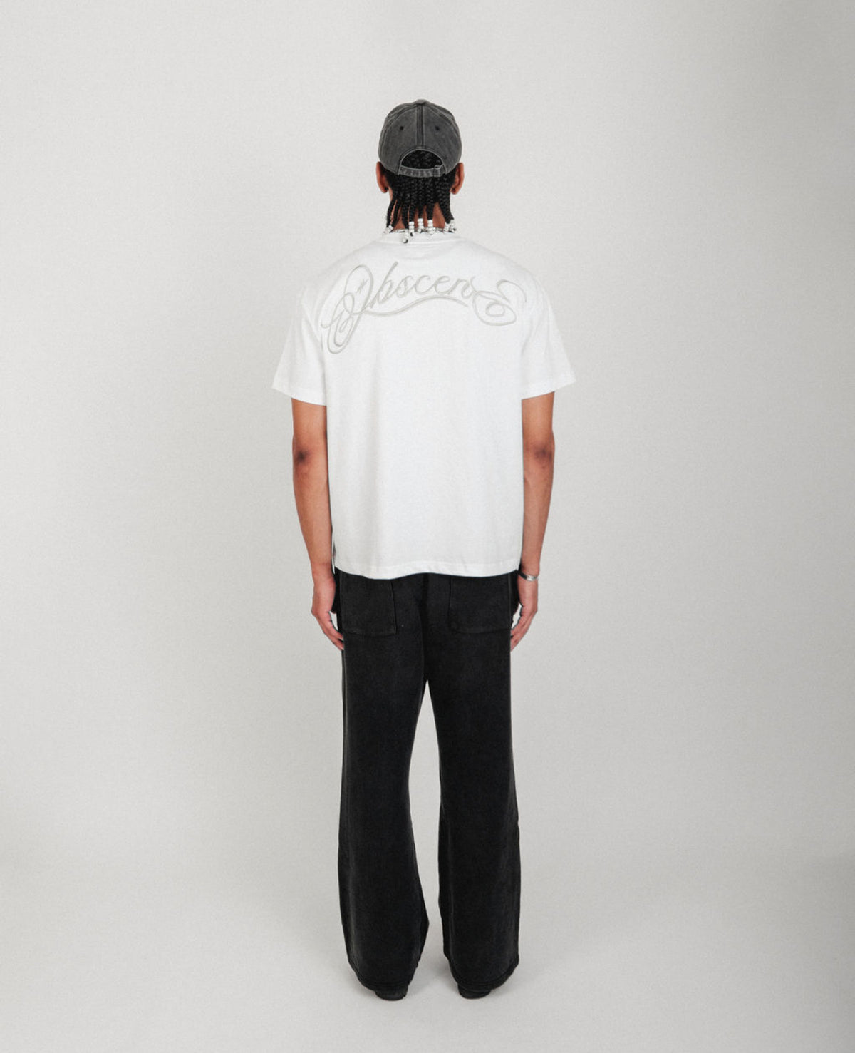 ANNIVERSARY ESSENTIAL TEE (WHITE)